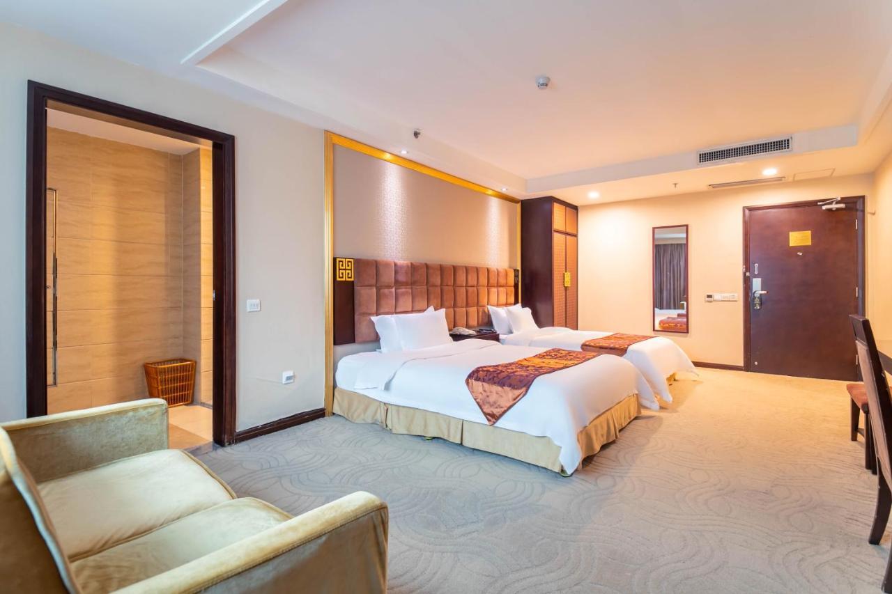 Fortune Hotel Гуанджоу Екстериор снимка