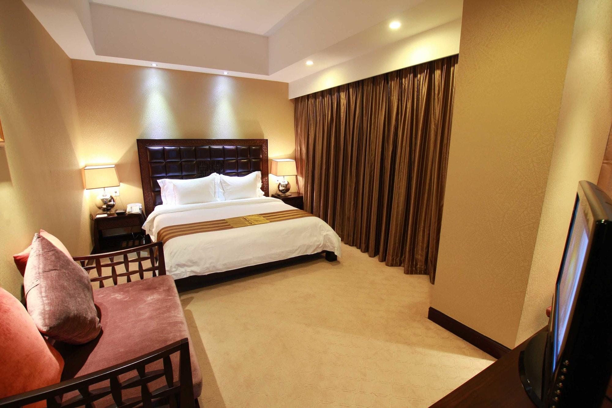 Fortune Hotel Гуанджоу Екстериор снимка