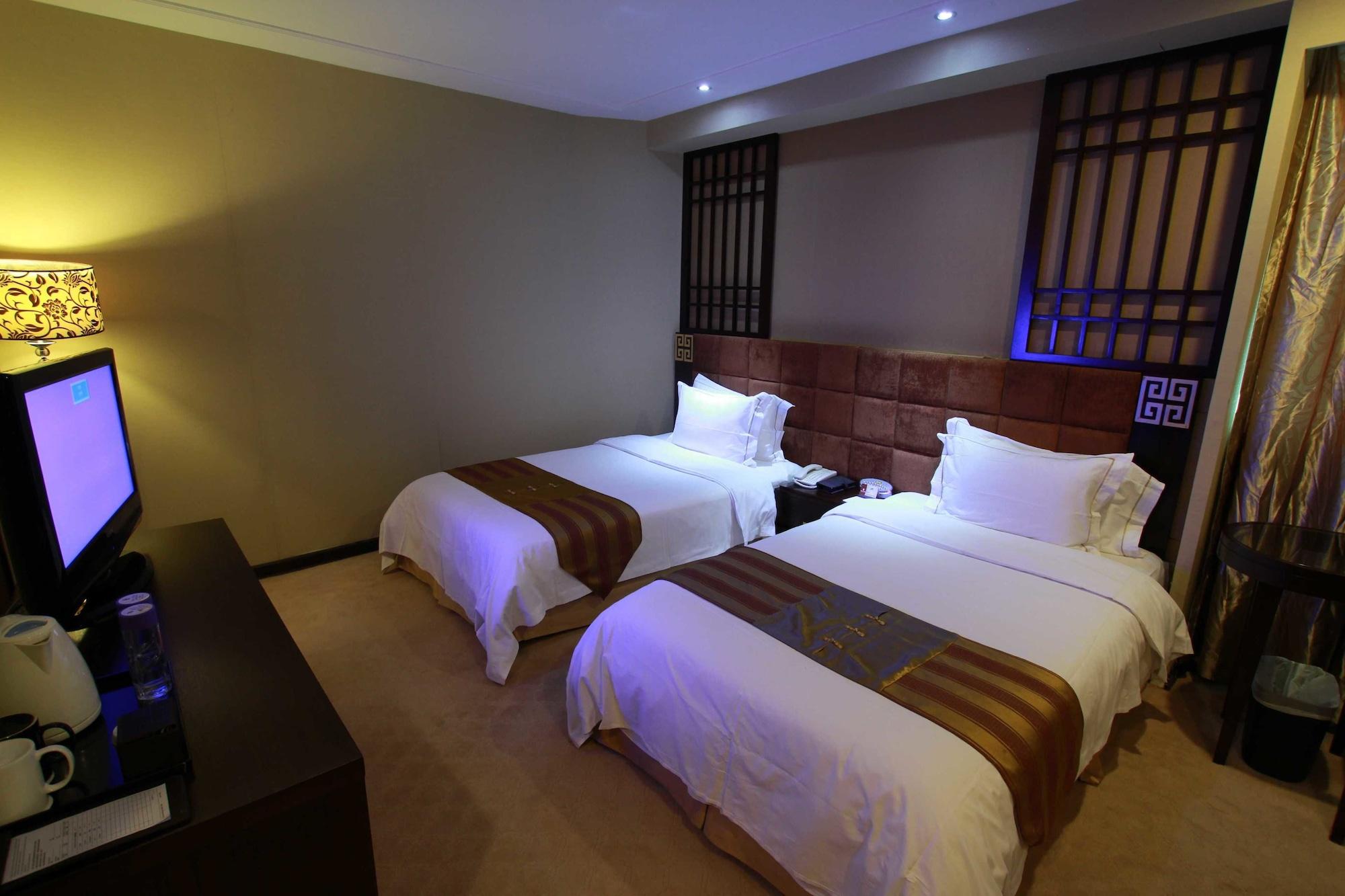 Fortune Hotel Гуанджоу Екстериор снимка