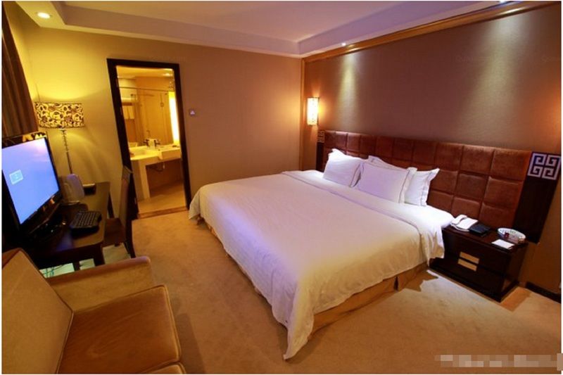 Fortune Hotel Гуанджоу Екстериор снимка