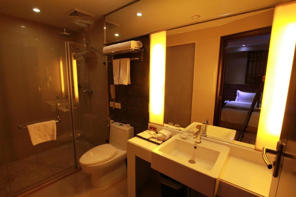 Fortune Hotel Гуанджоу Екстериор снимка