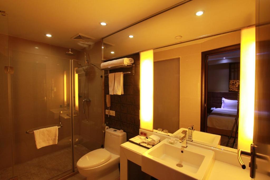 Fortune Hotel Гуанджоу Екстериор снимка