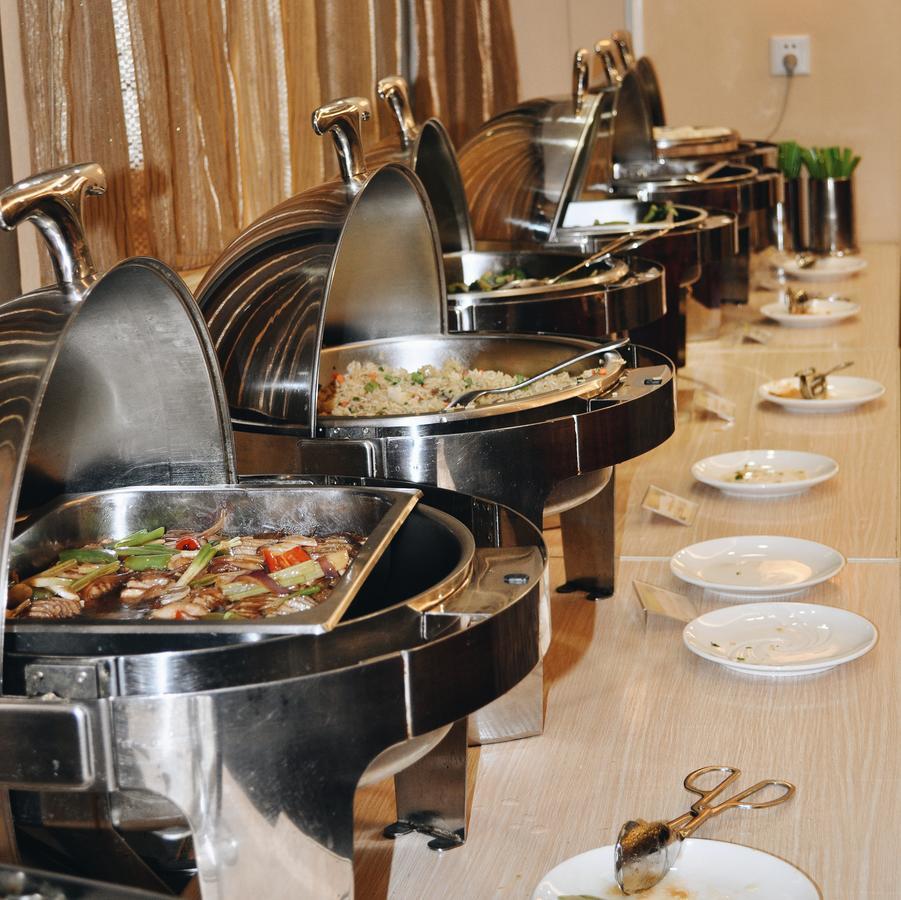 Fortune Hotel Гуанджоу Екстериор снимка